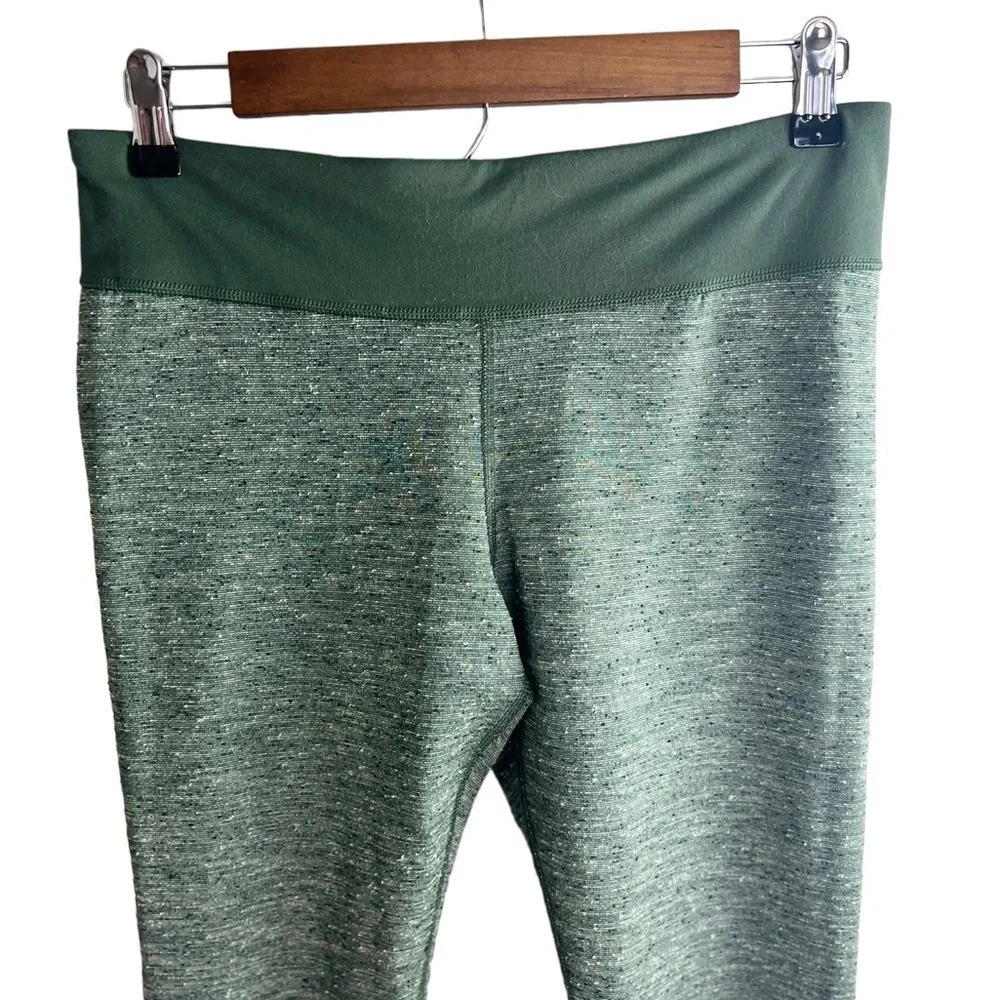 Under Armour • Textured Green Leggings - Picture 3 of 10